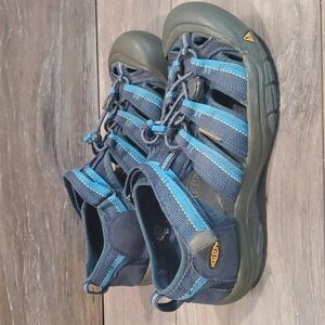 Keen Mens outdoor hiking sandals shoes sz 6 athletic